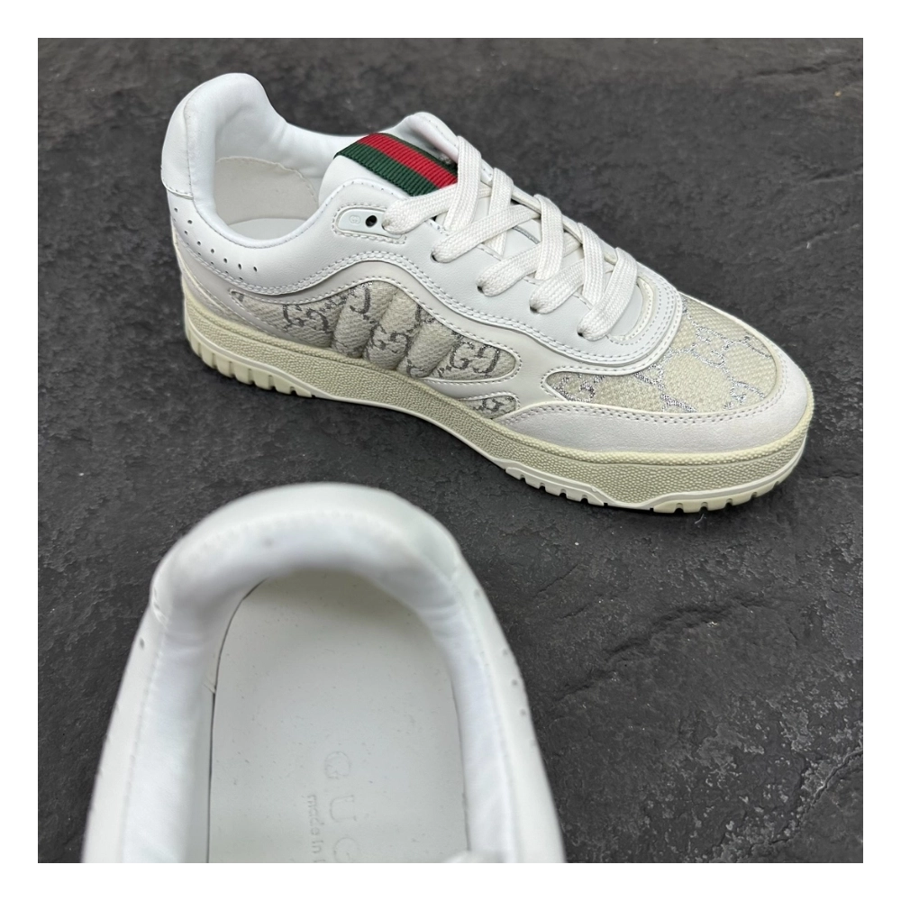 FashionStatement,GUCCI,IconicStyle,ItalianCraftsmanship,LuxuryFootwear,SNEAKER
