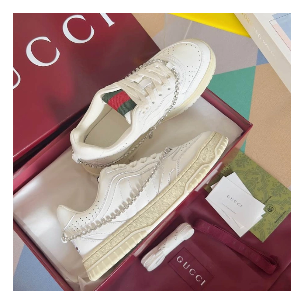 FashionStatement,GUCCI,IconicStyle,ItalianCraftsmanship,LuxuryFootwear,SNEAKER