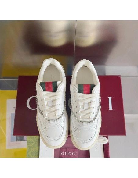 FashionStatement,GUCCI,IconicStyle,ItalianCraftsmanship,LuxuryFootwear,SNEAKER