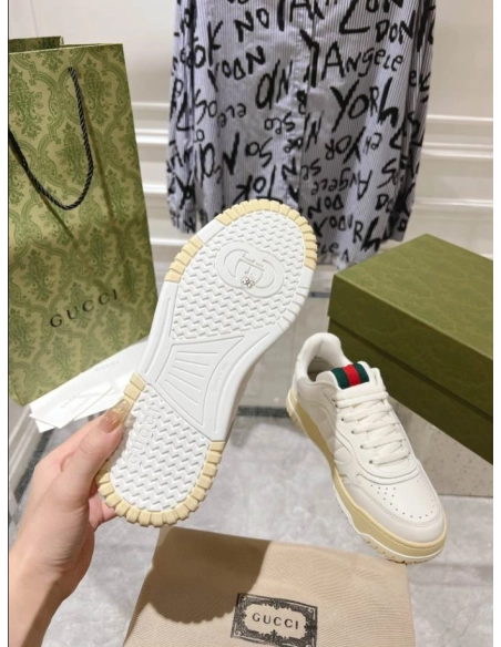 FashionStatement,GUCCI,IconicStyle,ItalianCraftsmanship,LuxuryFootwear,SNEAKER