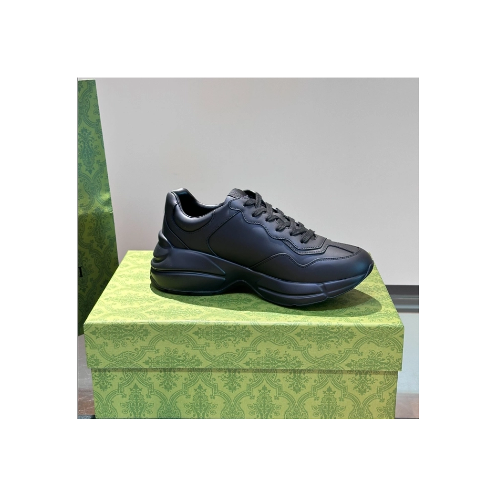 FashionStatement,GUCCI,IconicStyle,ItalianCraftsmanship,LuxuryFootwear,SNEAKER