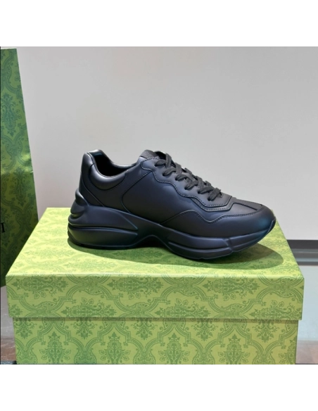 FashionStatement,GUCCI,IconicStyle,ItalianCraftsmanship,LuxuryFootwear,SNEAKER