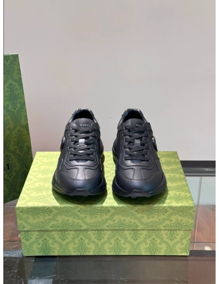 FashionStatement,GUCCI,IconicStyle,ItalianCraftsmanship,LuxuryFootwear,SNEAKER