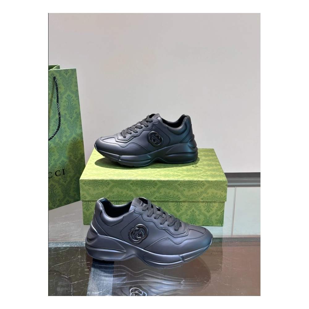 FashionStatement,GUCCI,IconicStyle,ItalianCraftsmanship,LuxuryFootwear,SNEAKER