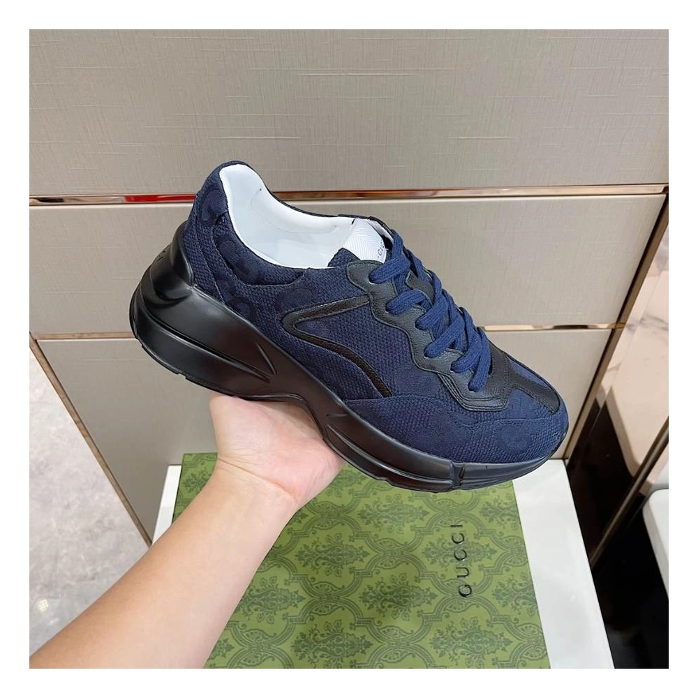 FashionStatement,GUCCI,IconicStyle,ItalianCraftsmanship,LuxuryFootwear,SNEAKER