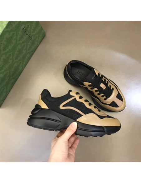 FashionStatement,GUCCI,IconicStyle,ItalianCraftsmanship,LuxuryFootwear,SNEAKER