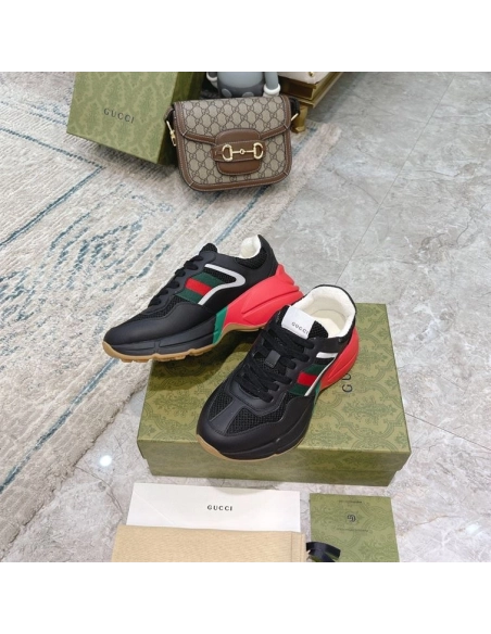 FashionStatement,GUCCI,IconicStyle,ItalianCraftsmanship,LuxuryFootwear,SNEAKER