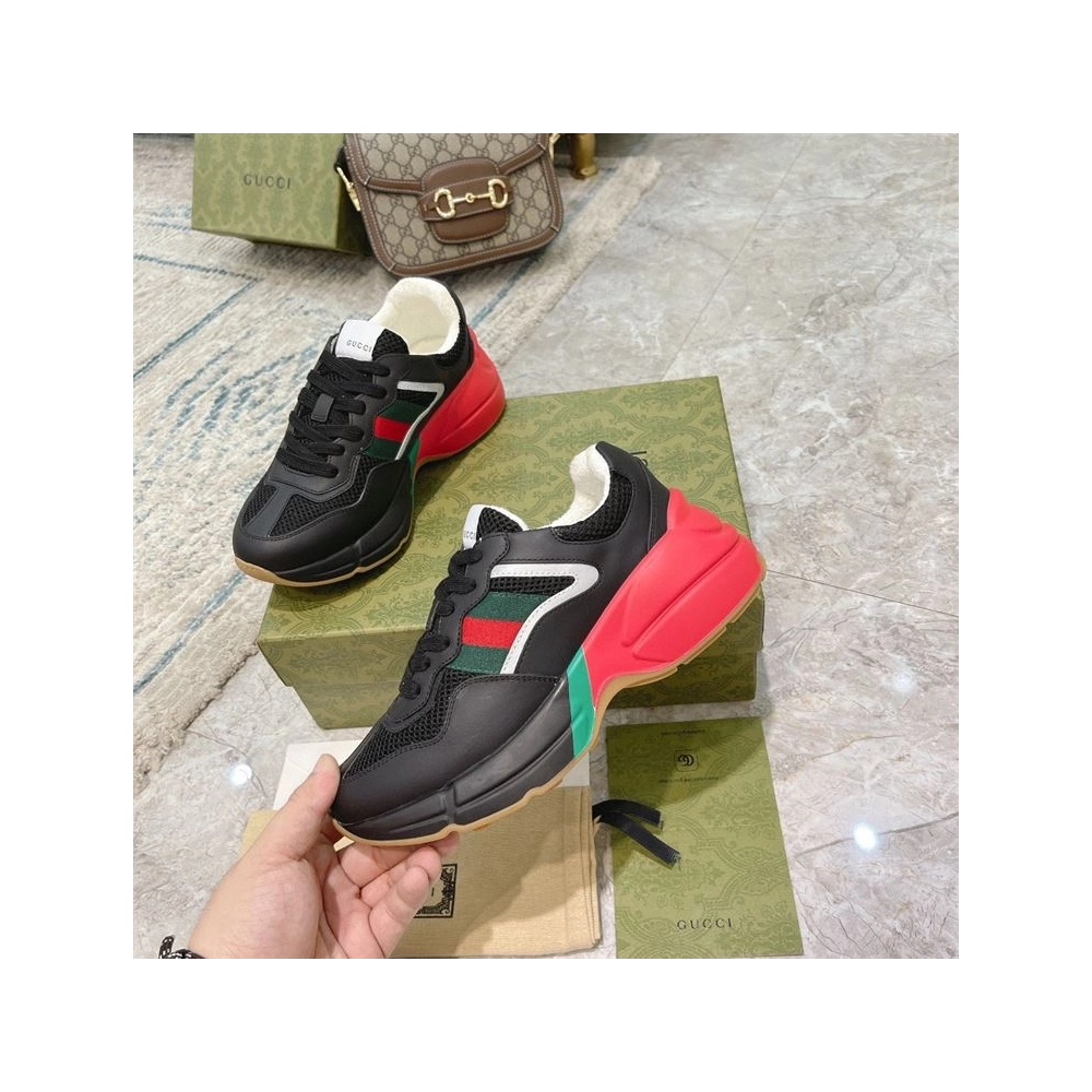 FashionStatement,GUCCI,IconicStyle,ItalianCraftsmanship,LuxuryFootwear,SNEAKER