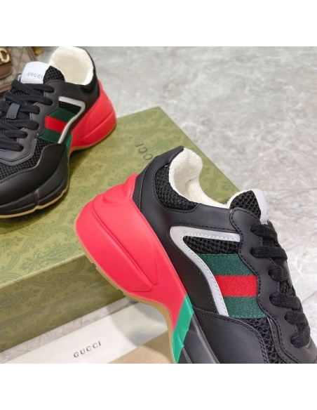 FashionStatement,GUCCI,IconicStyle,ItalianCraftsmanship,LuxuryFootwear,SNEAKER