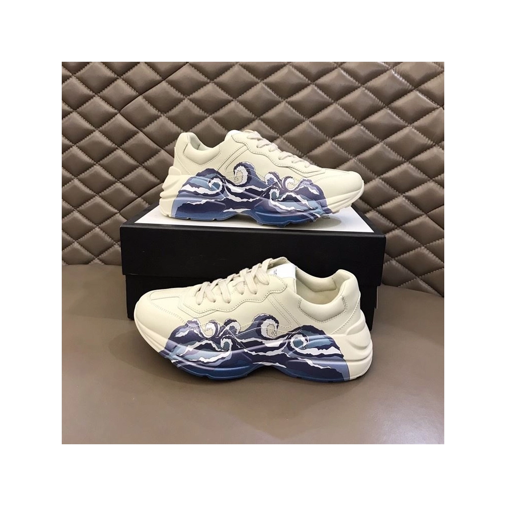 FashionStatement,GUCCI,IconicStyle,ItalianCraftsmanship,LuxuryFootwear,SNEAKER