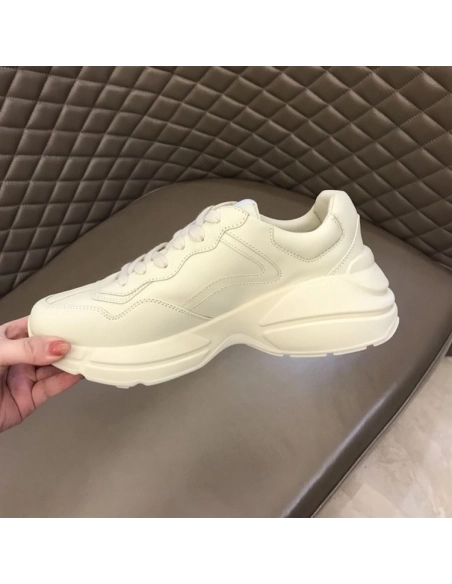 FashionStatement,GUCCI,IconicStyle,ItalianCraftsmanship,LuxuryFootwear,SNEAKER