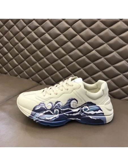 FashionStatement,GUCCI,IconicStyle,ItalianCraftsmanship,LuxuryFootwear,SNEAKER