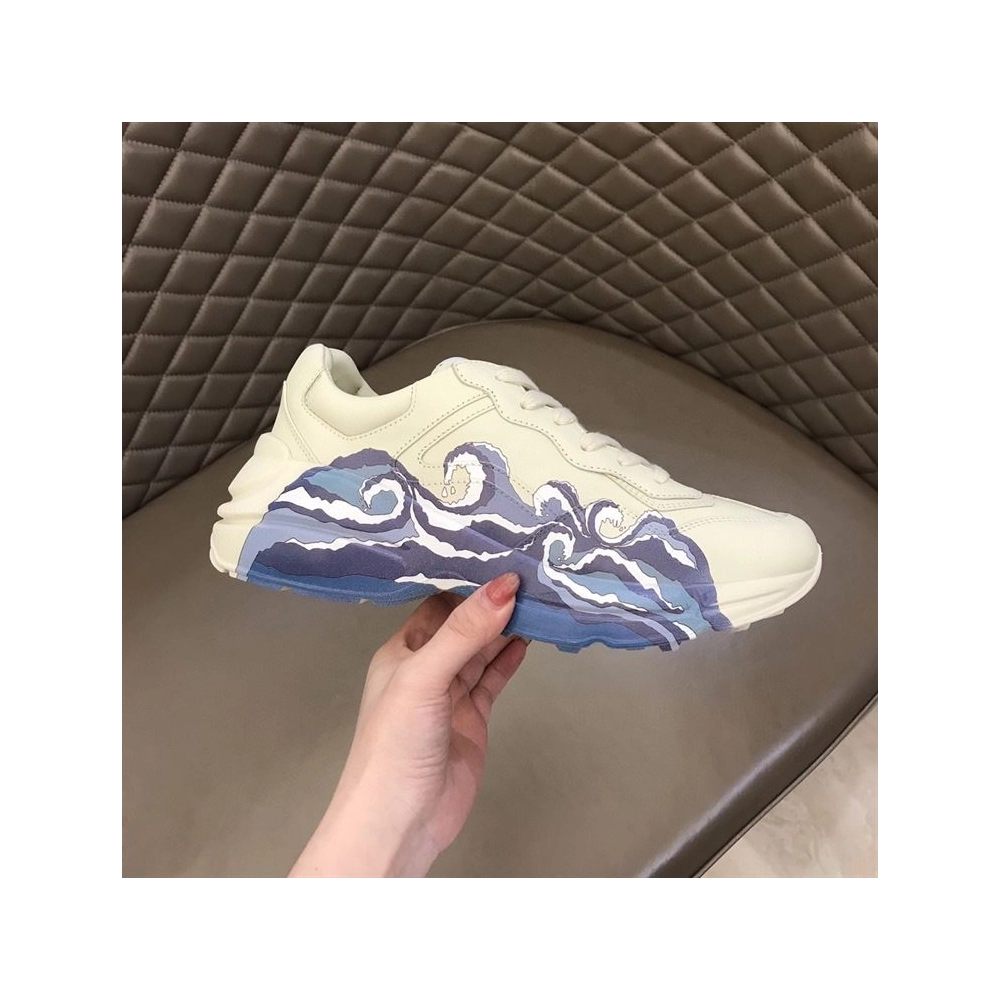 FashionStatement,GUCCI,IconicStyle,ItalianCraftsmanship,LuxuryFootwear,SNEAKER