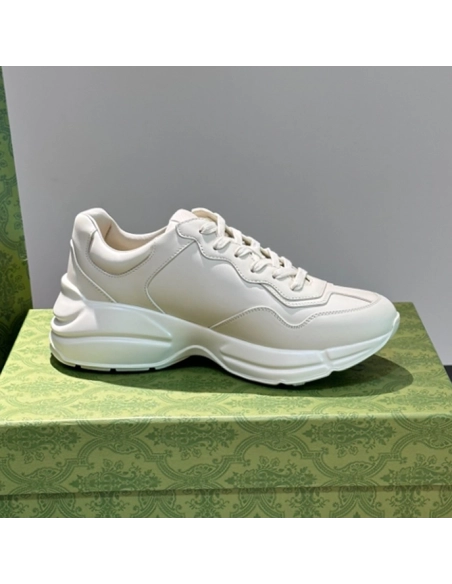 FashionStatement,GUCCI,IconicStyle,ItalianCraftsmanship,LuxuryFootwear,SNEAKER