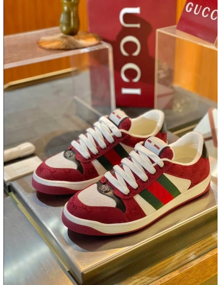 FashionStatement,GUCCI,IconicStyle,ItalianCraftsmanship,LuxuryFootwear,SNEAKER