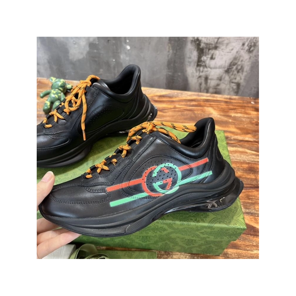 FashionStatement,GUCCI,IconicStyle,ItalianCraftsmanship,LuxuryFootwear,SNEAKER