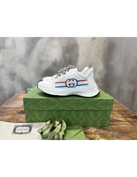 FashionStatement,GUCCI,IconicStyle,ItalianCraftsmanship,LuxuryFootwear,SNEAKER