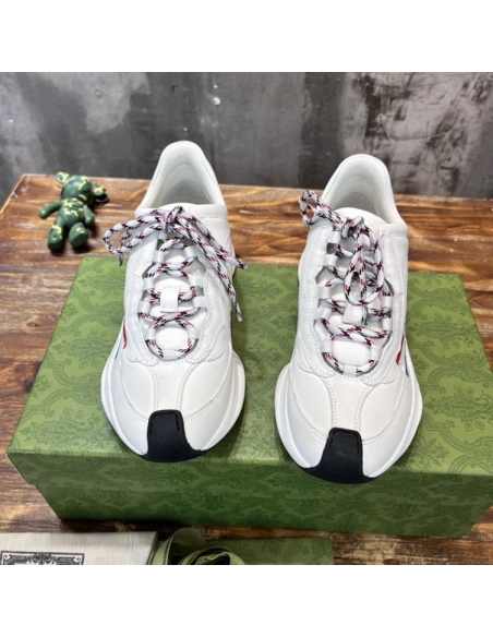FashionStatement,GUCCI,IconicStyle,ItalianCraftsmanship,LuxuryFootwear,SNEAKER