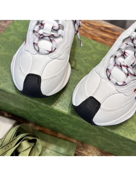 FashionStatement,GUCCI,IconicStyle,ItalianCraftsmanship,LuxuryFootwear,SNEAKER