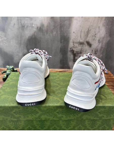 FashionStatement,GUCCI,IconicStyle,ItalianCraftsmanship,LuxuryFootwear,SNEAKER