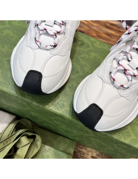 FashionStatement,GUCCI,IconicStyle,ItalianCraftsmanship,LuxuryFootwear,SNEAKER