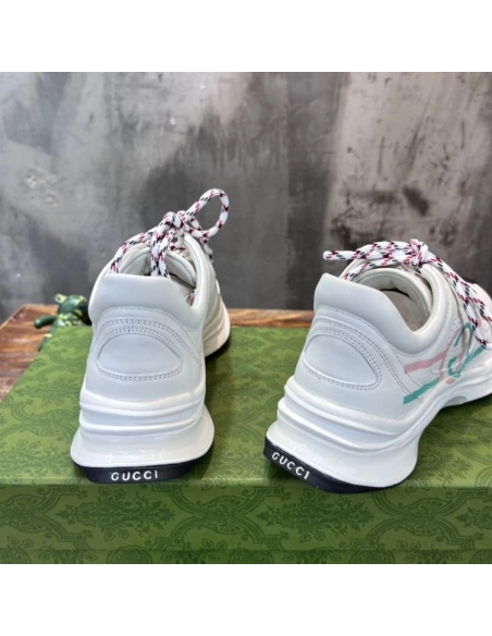 FashionStatement,GUCCI,IconicStyle,ItalianCraftsmanship,LuxuryFootwear,SNEAKER