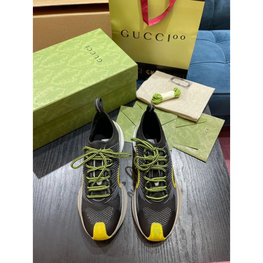 FashionStatement,GUCCI,IconicStyle,ItalianCraftsmanship,LuxuryFootwear,SNEAKER