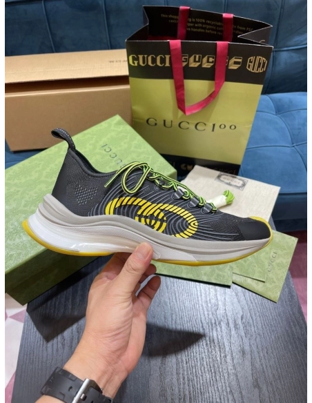 FashionStatement,GUCCI,IconicStyle,ItalianCraftsmanship,LuxuryFootwear,SNEAKER