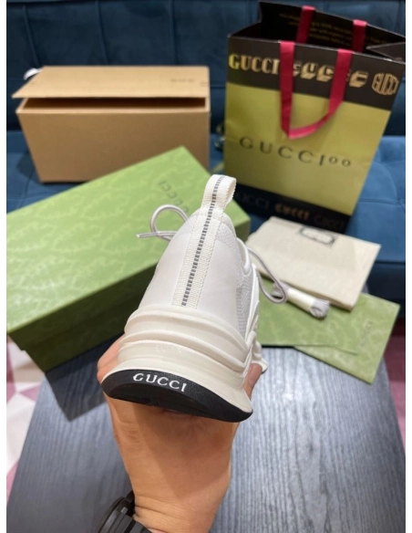 FashionStatement,GUCCI,IconicStyle,ItalianCraftsmanship,LuxuryFootwear,SNEAKER