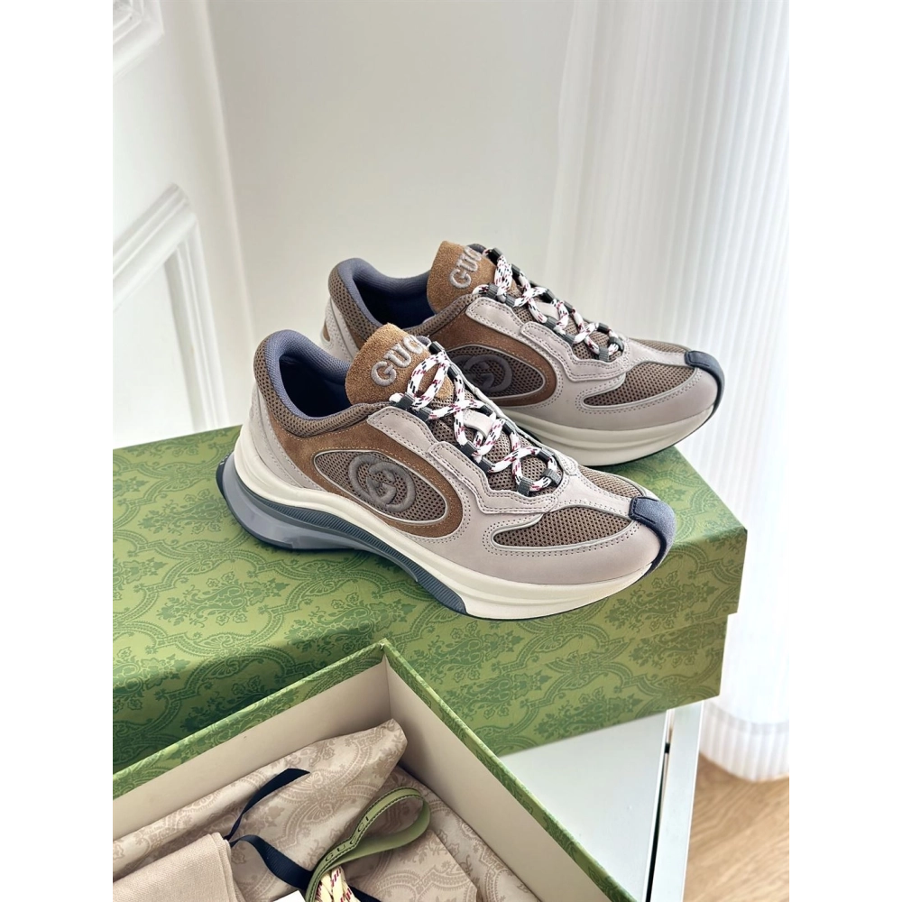 FashionStatement,GUCCI,IconicStyle,ItalianCraftsmanship,LuxuryFootwear,SNEAKER