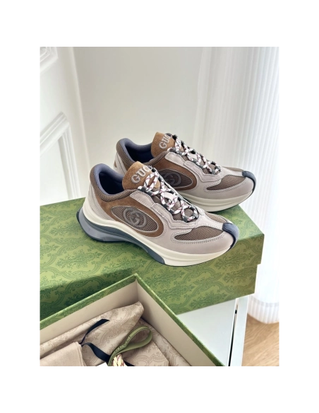 FashionStatement,GUCCI,IconicStyle,ItalianCraftsmanship,LuxuryFootwear,SNEAKER