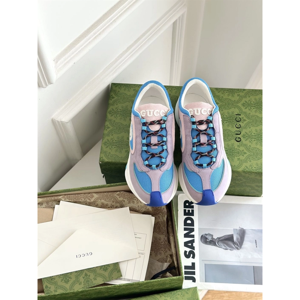 FashionStatement,GUCCI,IconicStyle,ItalianCraftsmanship,LuxuryFootwear,SNEAKER