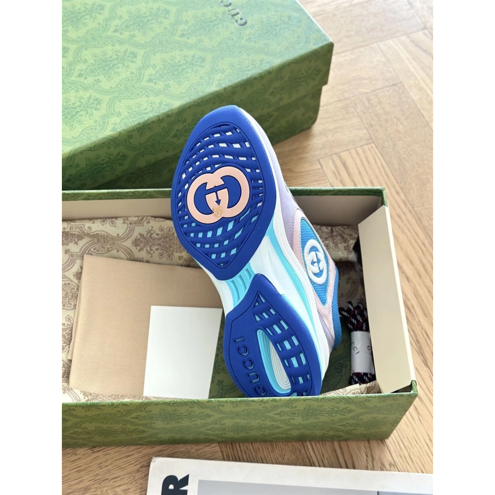 FashionStatement,GUCCI,IconicStyle,ItalianCraftsmanship,LuxuryFootwear,SNEAKER