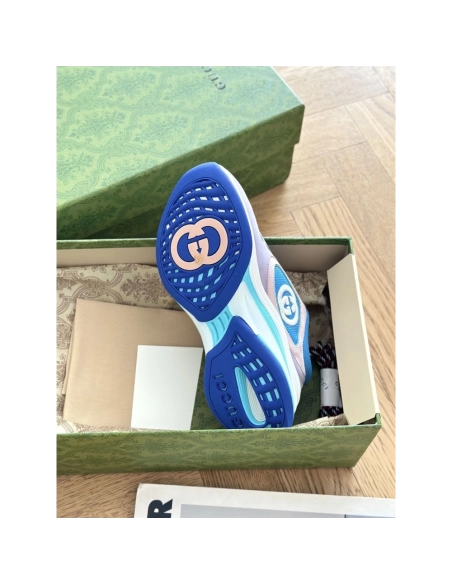 FashionStatement,GUCCI,IconicStyle,ItalianCraftsmanship,LuxuryFootwear,SNEAKER