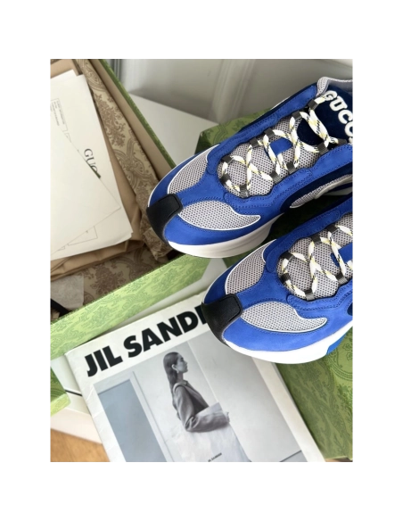 FashionStatement,GUCCI,IconicStyle,ItalianCraftsmanship,LuxuryFootwear,SNEAKER