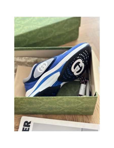 FashionStatement,GUCCI,IconicStyle,ItalianCraftsmanship,LuxuryFootwear,SNEAKER