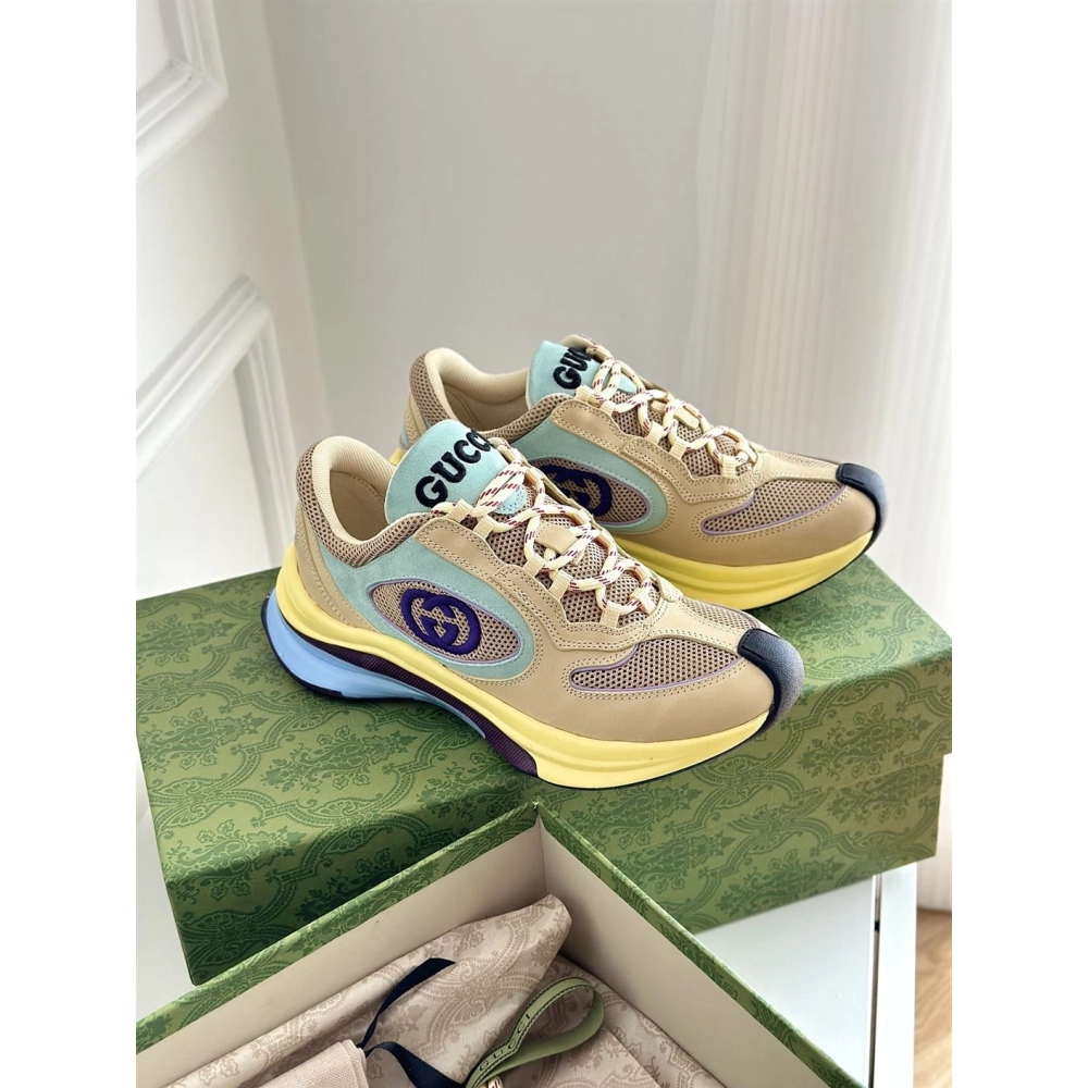 FashionStatement,GUCCI,IconicStyle,ItalianCraftsmanship,LuxuryFootwear,SNEAKER