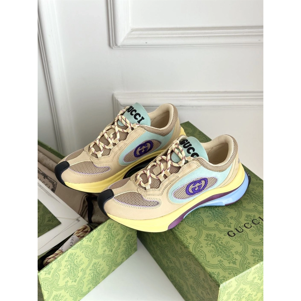 FashionStatement,GUCCI,IconicStyle,ItalianCraftsmanship,LuxuryFootwear,SNEAKER