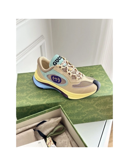 FashionStatement,GUCCI,IconicStyle,ItalianCraftsmanship,LuxuryFootwear,SNEAKER