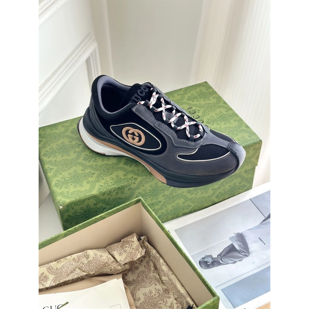 FashionStatement,GUCCI,IconicStyle,ItalianCraftsmanship,LuxuryFootwear,SNEAKER