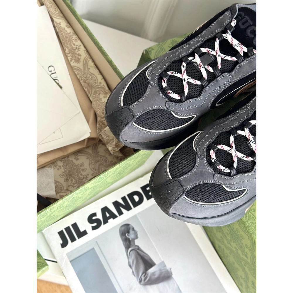 FashionStatement,GUCCI,IconicStyle,ItalianCraftsmanship,LuxuryFootwear,SNEAKER
