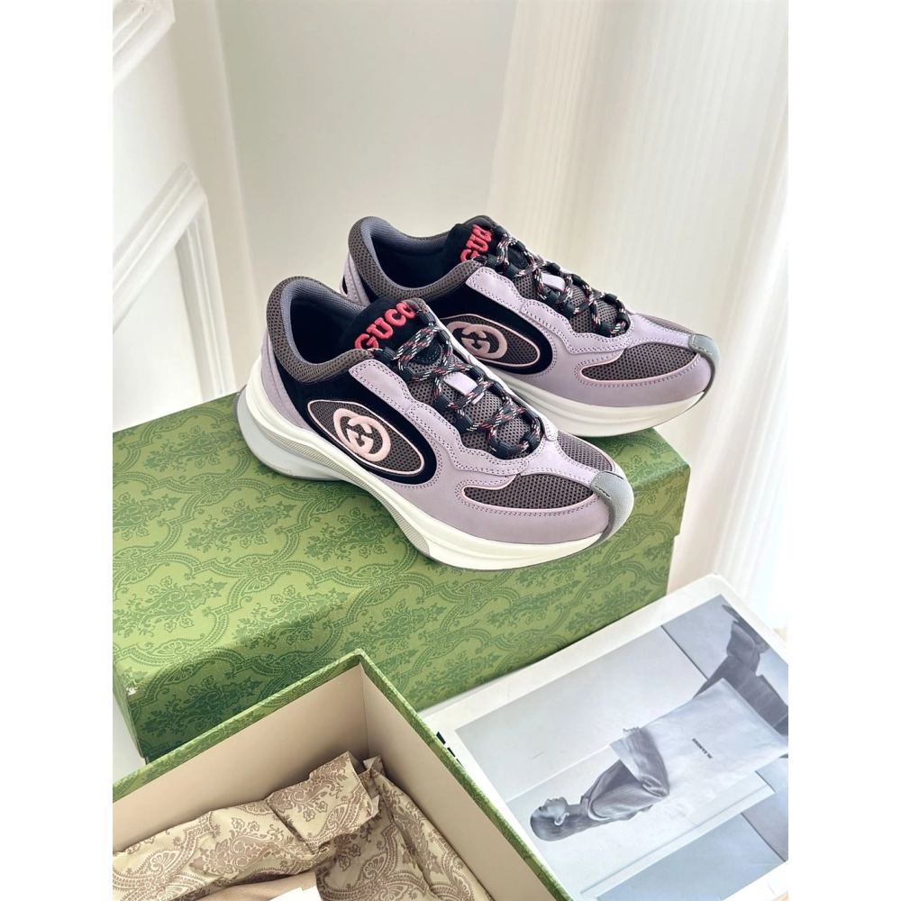 FashionStatement,GUCCI,IconicStyle,ItalianCraftsmanship,LuxuryFootwear,SNEAKER