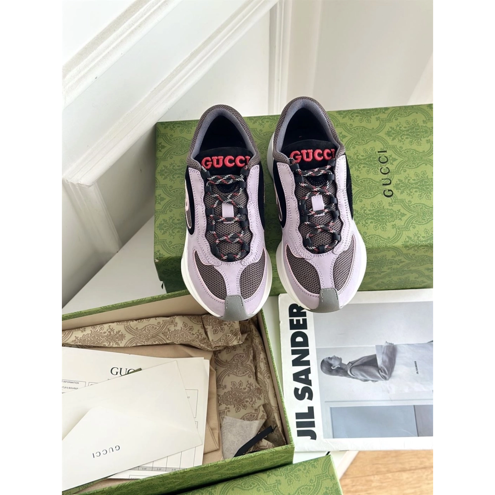 FashionStatement,GUCCI,IconicStyle,ItalianCraftsmanship,LuxuryFootwear,SNEAKER