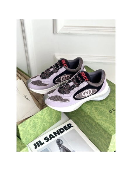 FashionStatement,GUCCI,IconicStyle,ItalianCraftsmanship,LuxuryFootwear,SNEAKER