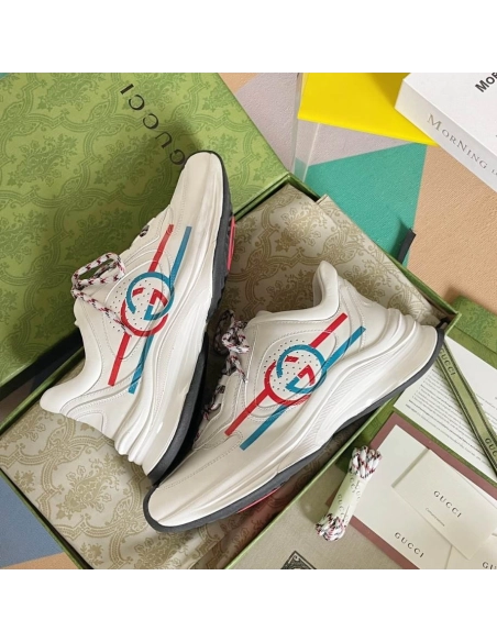FashionStatement,GUCCI,IconicStyle,ItalianCraftsmanship,LuxuryFootwear,SNEAKER