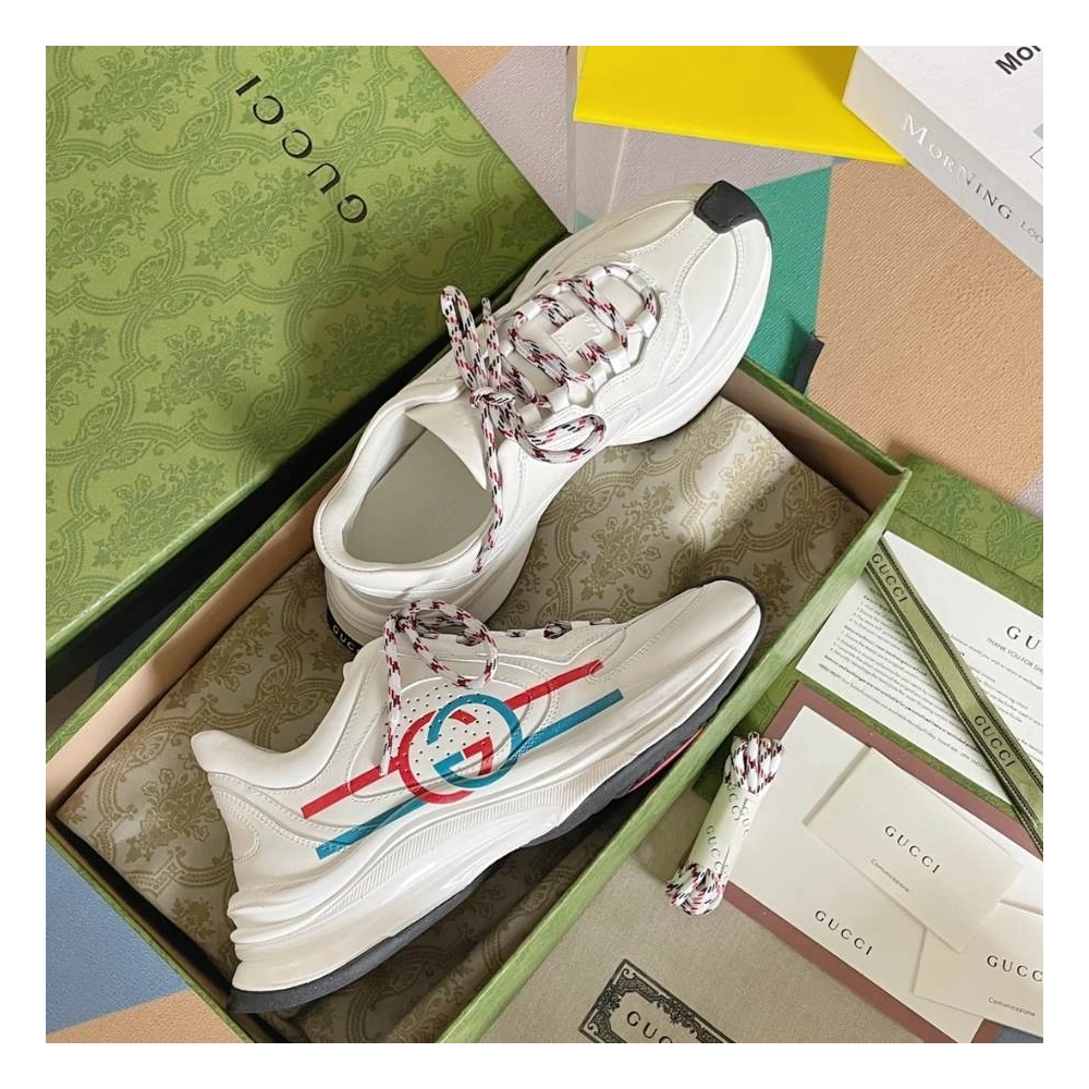 FashionStatement,GUCCI,IconicStyle,ItalianCraftsmanship,LuxuryFootwear,SNEAKER