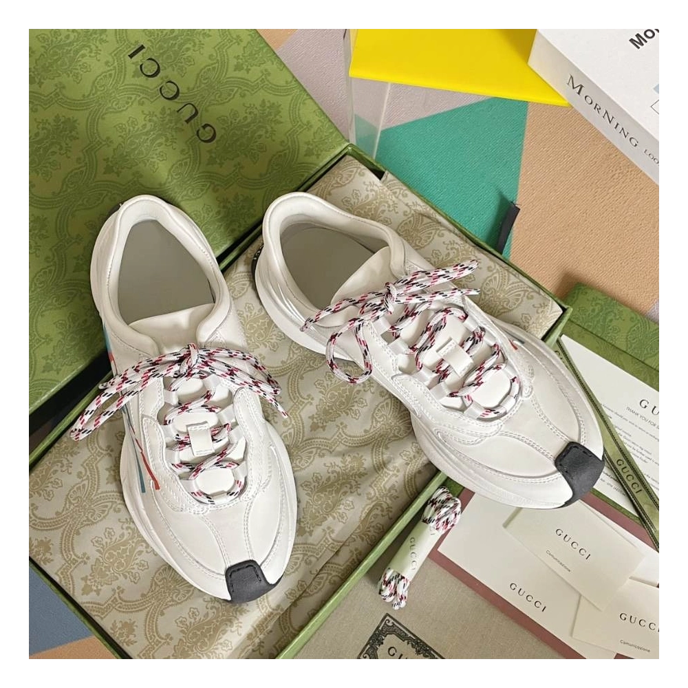 FashionStatement,GUCCI,IconicStyle,ItalianCraftsmanship,LuxuryFootwear,SNEAKER