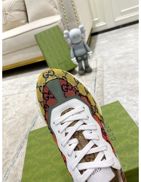 FashionStatement,GUCCI,IconicStyle,ItalianCraftsmanship,LuxuryFootwear,SNEAKER