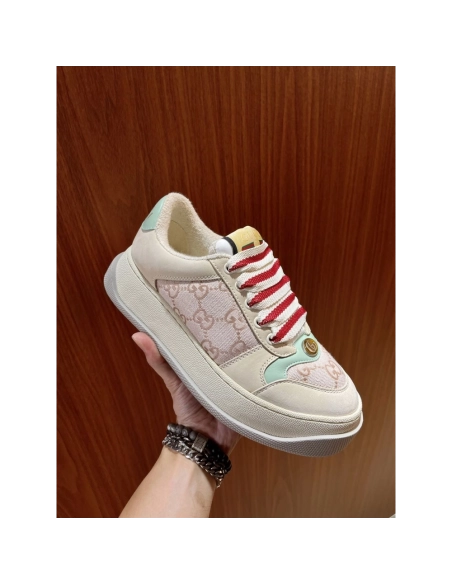 FashionStatement,GUCCI,IconicStyle,ItalianCraftsmanship,LuxuryFootwear,SNEAKER