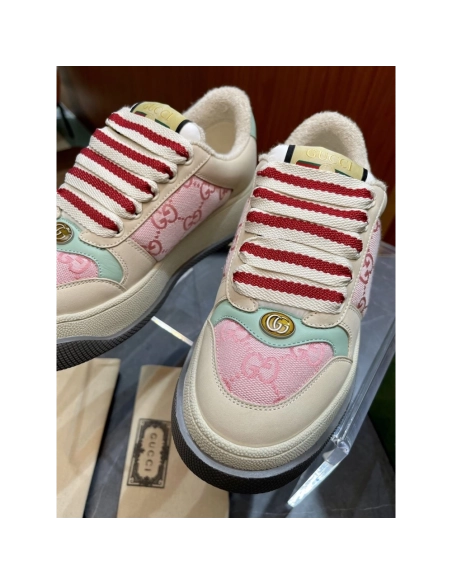 FashionStatement,GUCCI,IconicStyle,ItalianCraftsmanship,LuxuryFootwear,SNEAKER